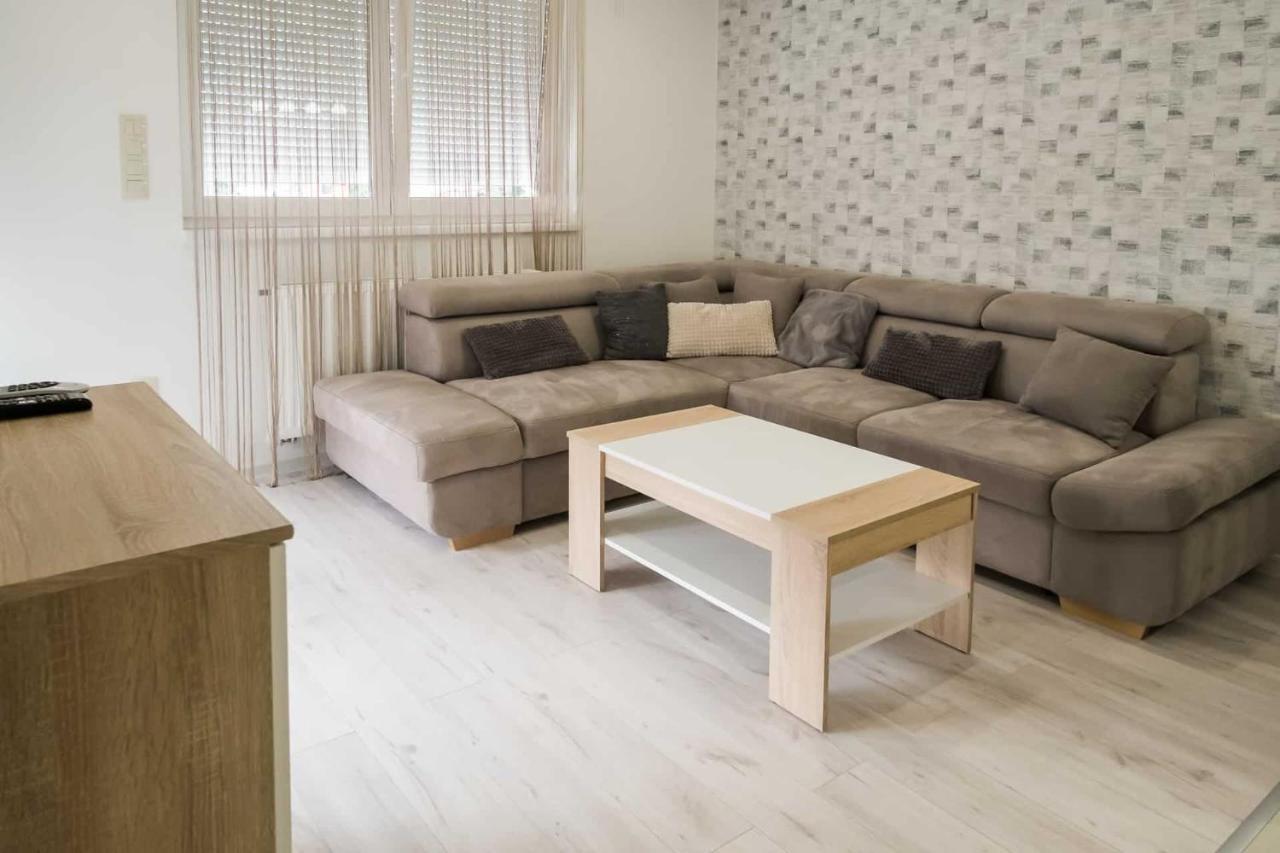 Devai-Lux Apartman Sárvár Exterior foto