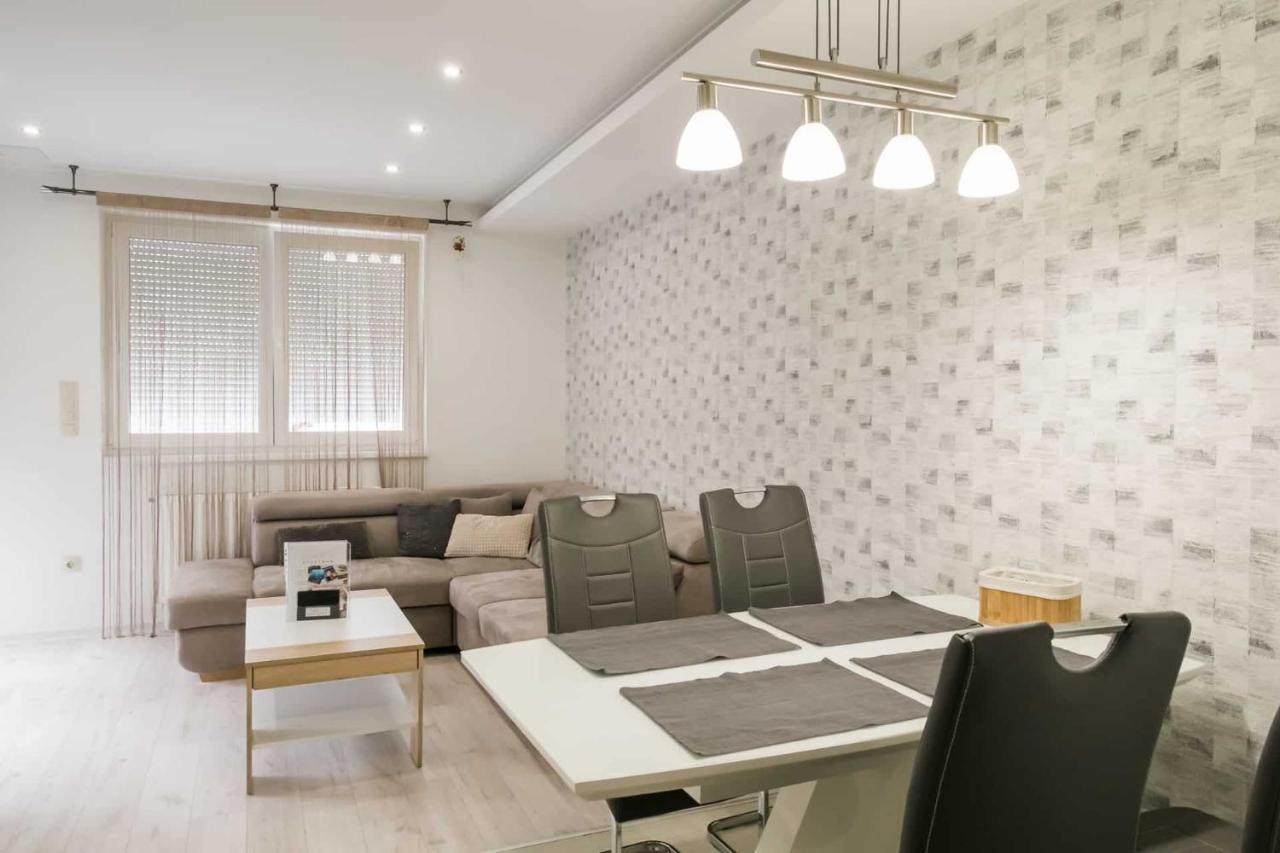 Devai-Lux Apartman Sárvár Exterior foto